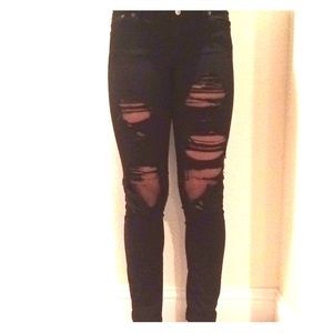 Ripped black skinny jeans